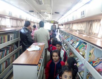 Mobile-library-Book-Shop-visit-1