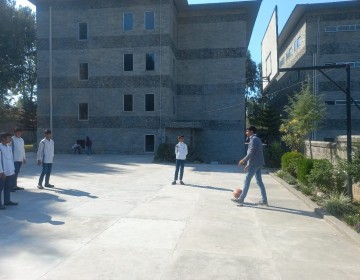 Students-during-sports-week-preparations-3