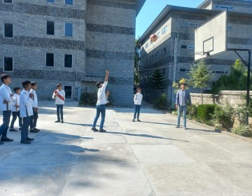 Students-during-sports-week-preparations-4