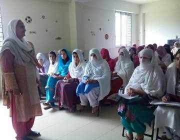 Women-empowerment-through-education-for-the-working-class-4